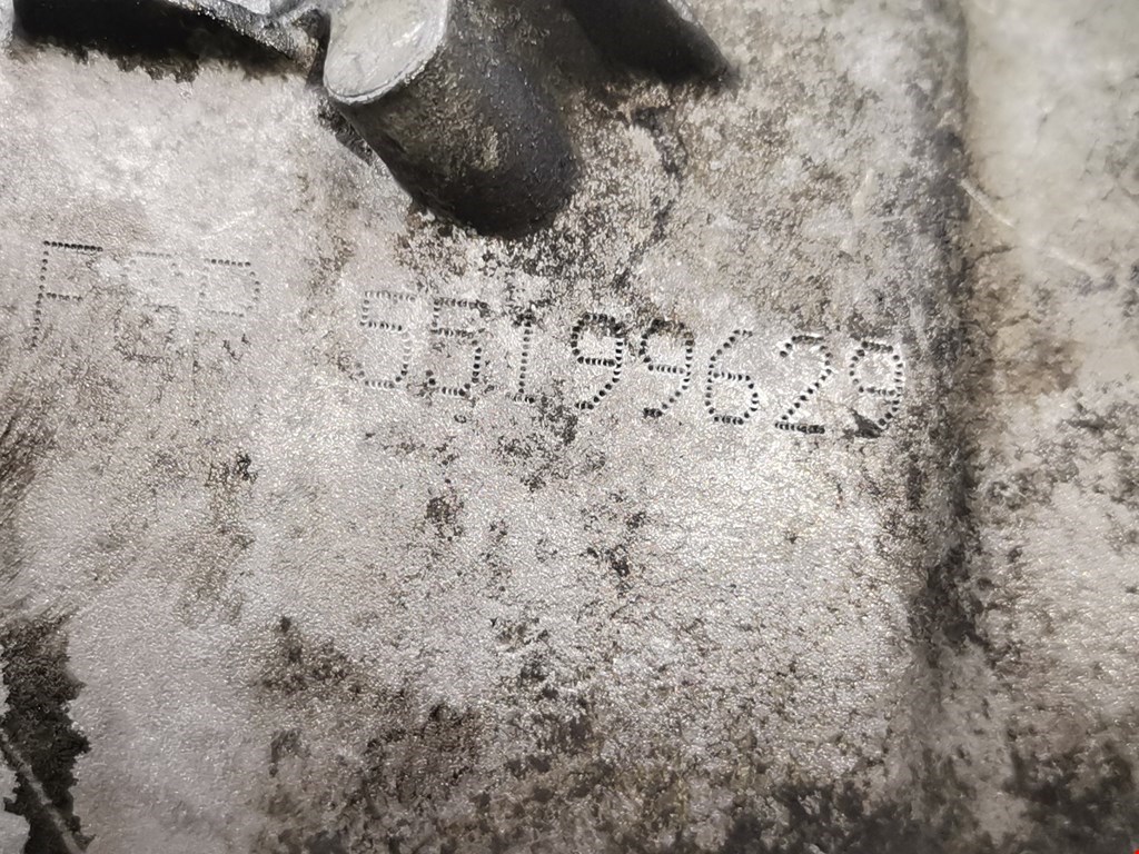 Корпус масляного фильтра OPEL Zafira B 2005-2012