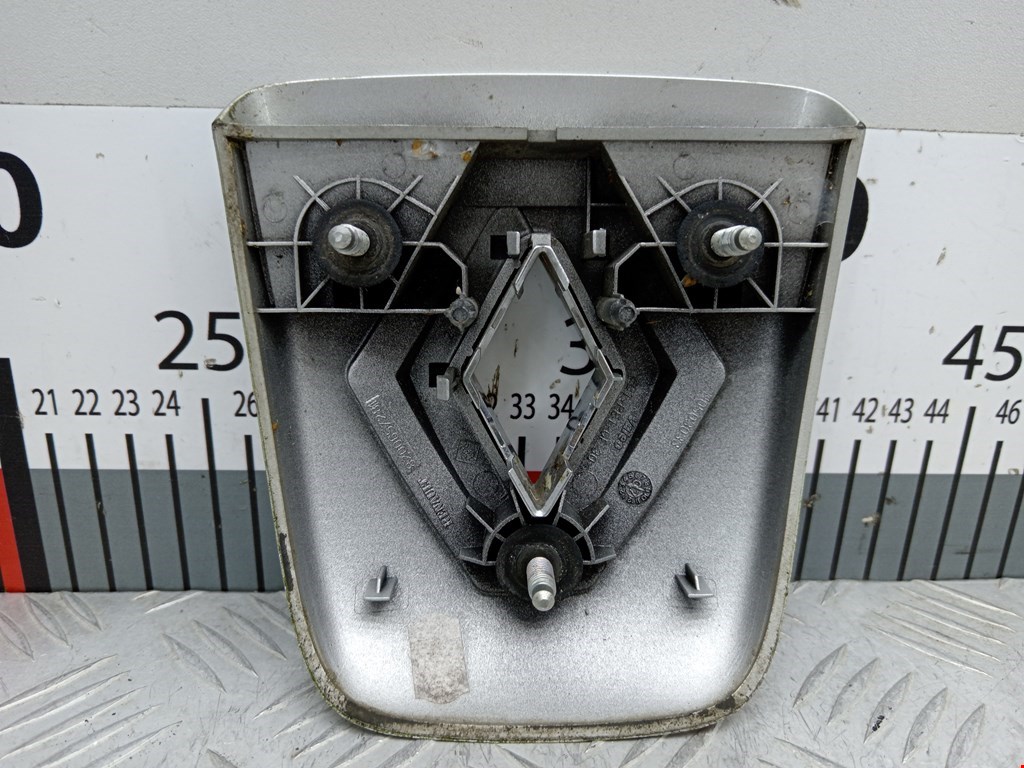 Эмблема (значок) RENAULT Clio 1998-2008