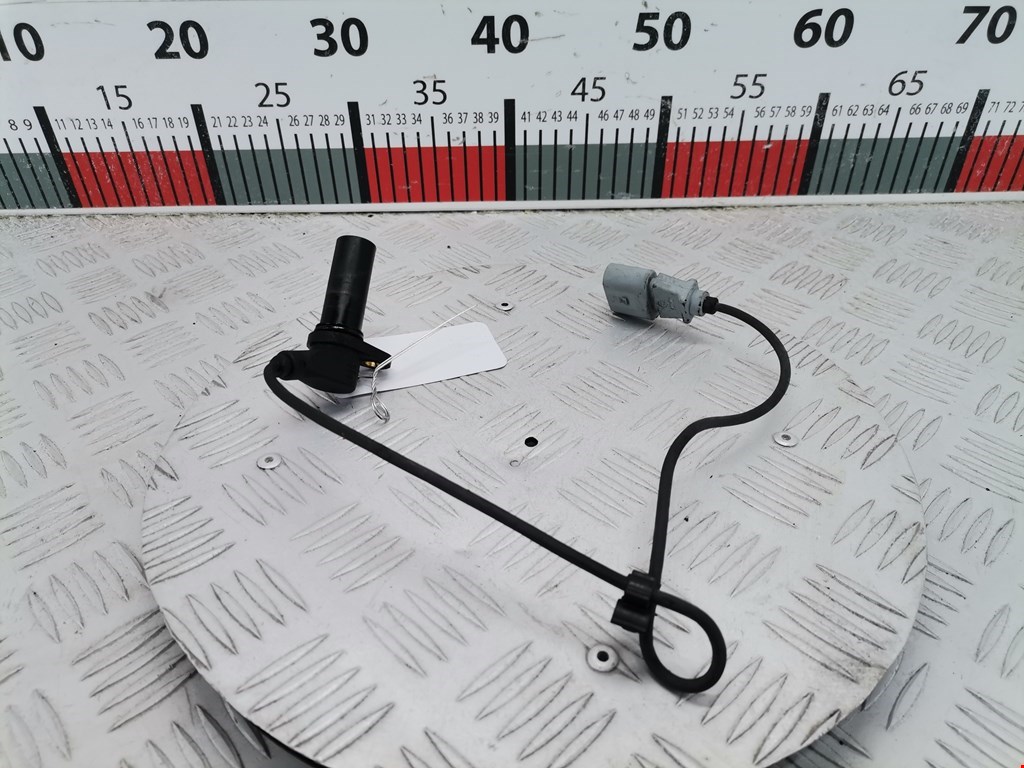 Датчик положения коленвала VOLKSWAGEN Bora 1998-2005