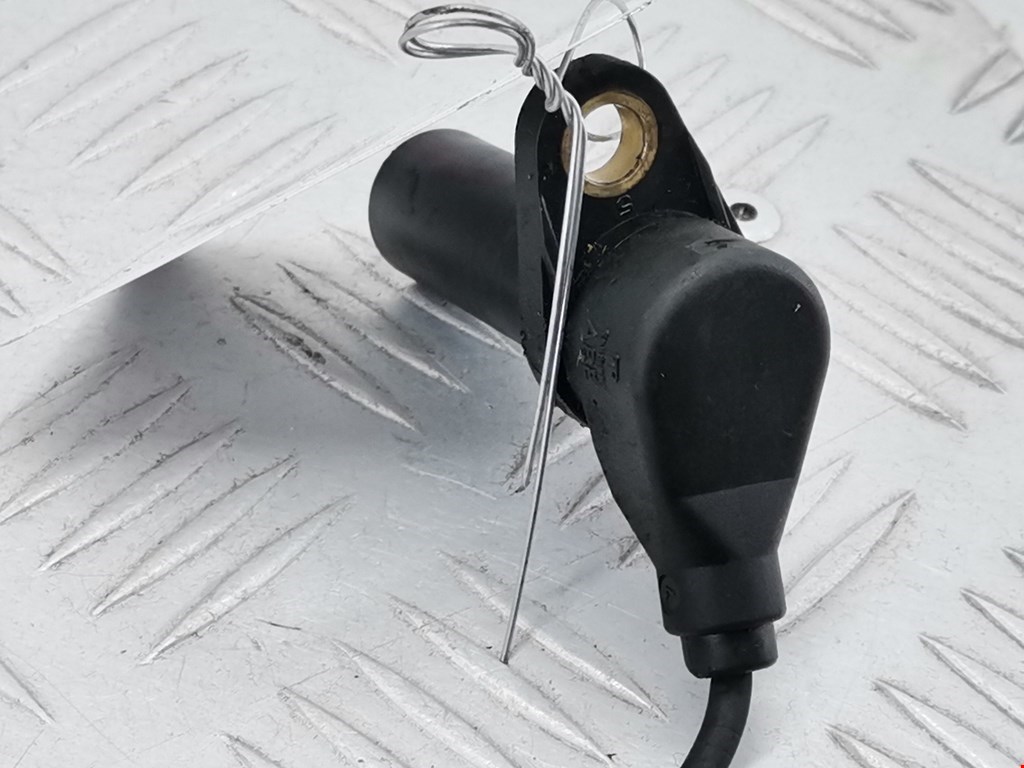 Датчик положения коленвала VOLKSWAGEN Bora 1998-2005