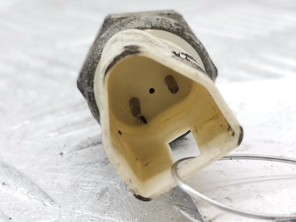 Датчик включения заднего хода FORD Fiesta 2001-2008