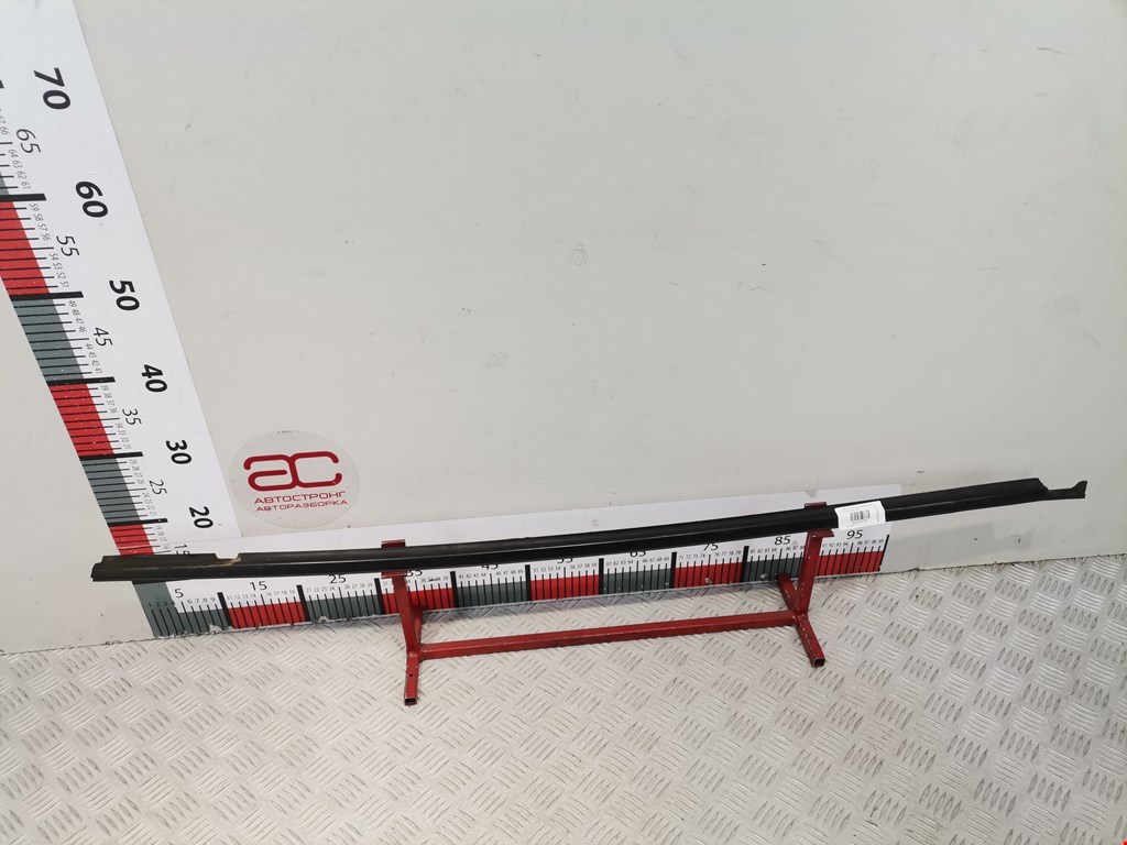 Накладка (молдинг) двери передней левой Volkswagen Lupo (1998-2005)