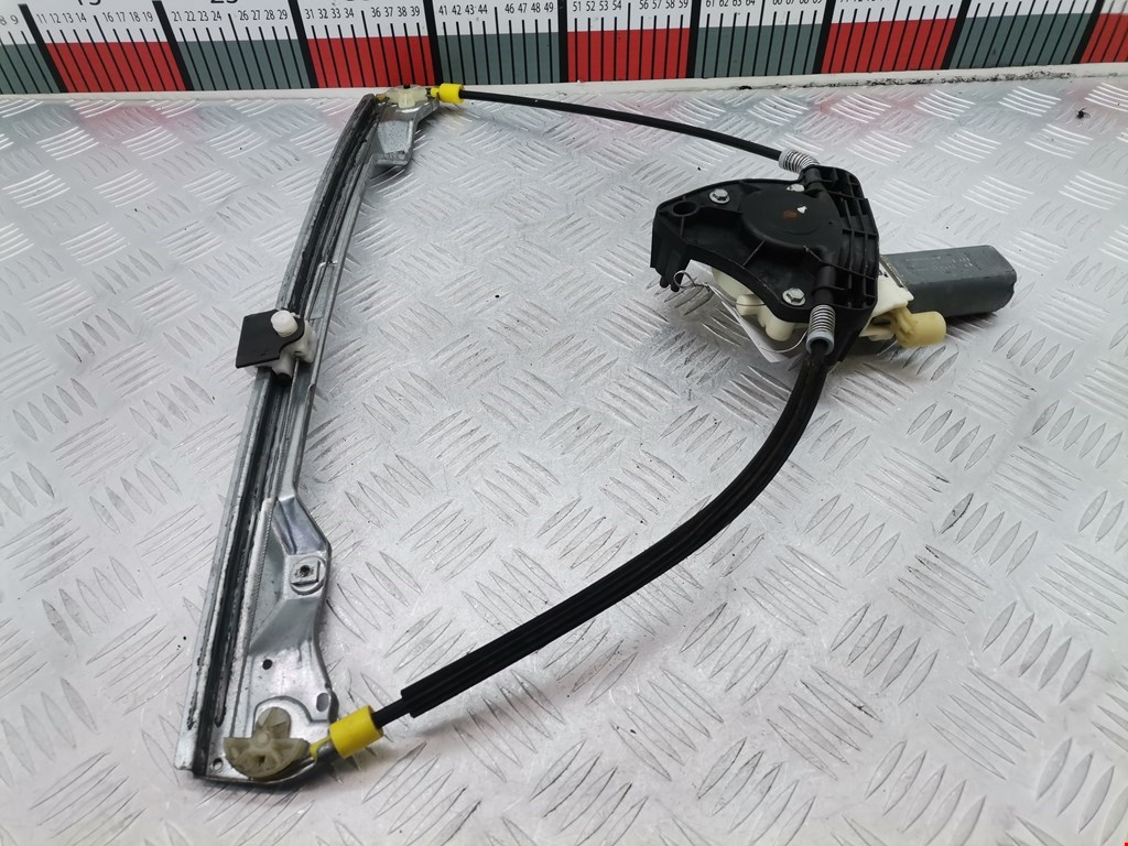 Стеклоподъемник передний правый RENAULT Clio 1998-2008