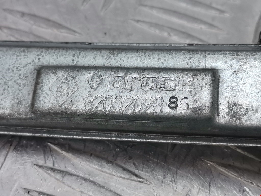 Стеклоподъемник передний правый RENAULT Clio 1998-2008