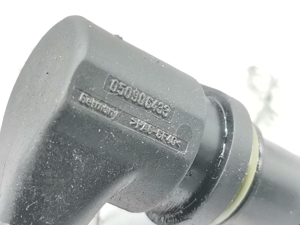 Датчик положения коленвала VOLKSWAGEN Passat B5 1997-2005