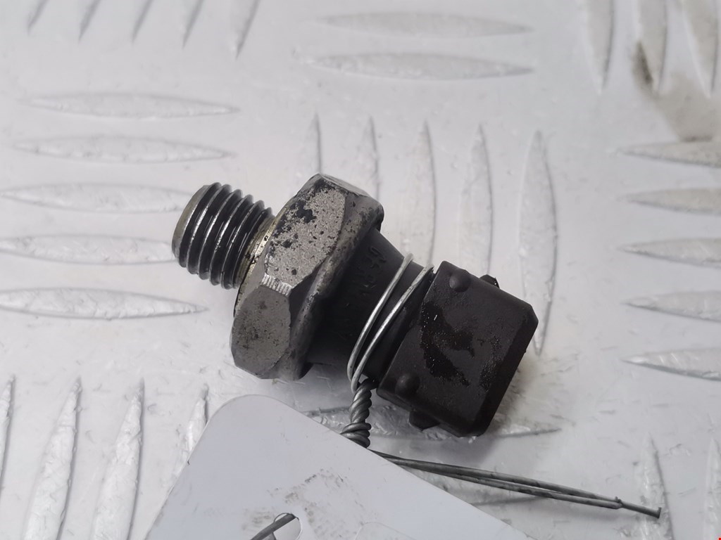 Датчик давления масла BMW 1er E81\E87 2004-2011