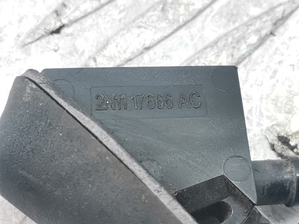 Форсунка омывателя лобового стекла FORD Fiesta 2001-2008