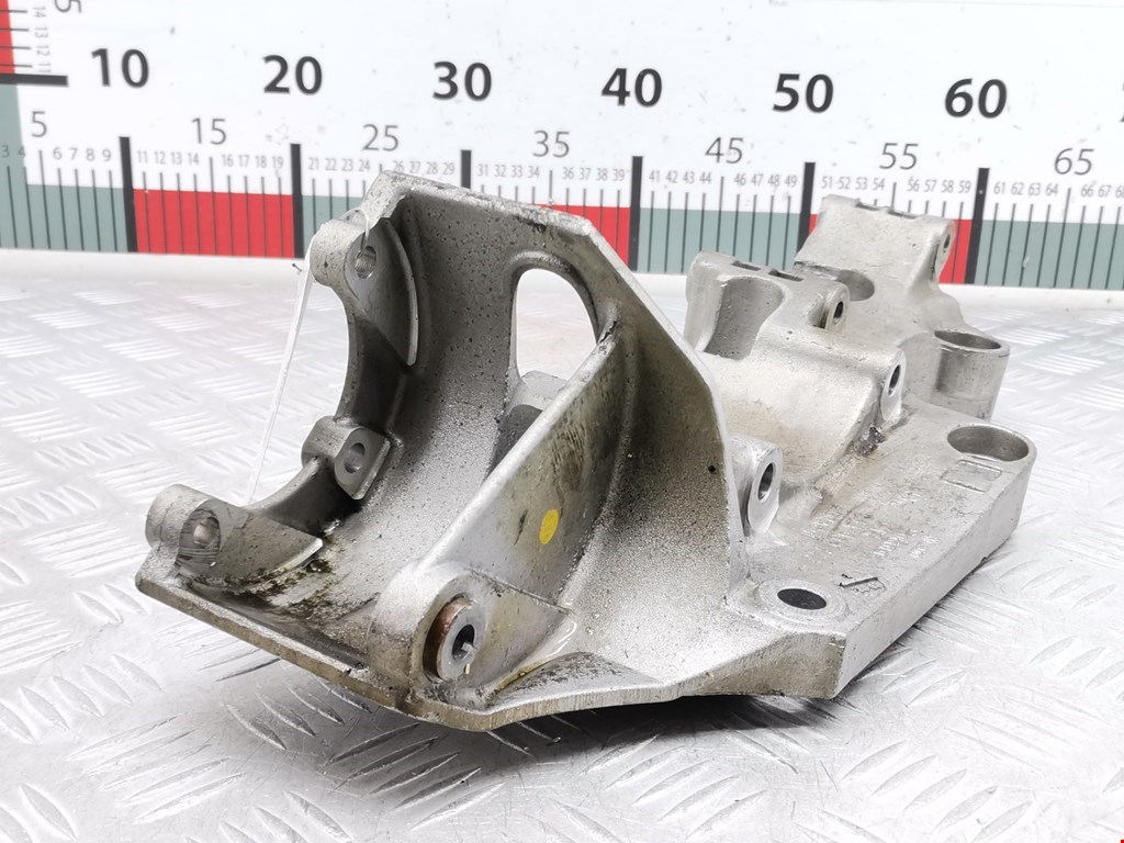 Кронштейн генератора SEAT Toledo 1998-2004