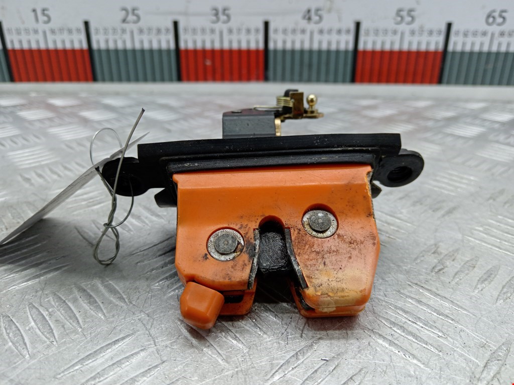 Замок багажника (крышки двери) SKODA Octavia A4 1U- 1997-2010