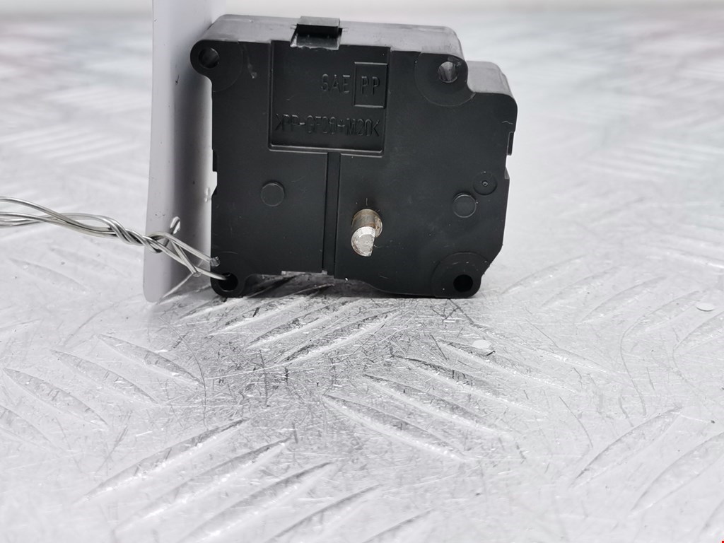 Моторчик заслонки печки VOLKSWAGEN Phaeton 2002-2016