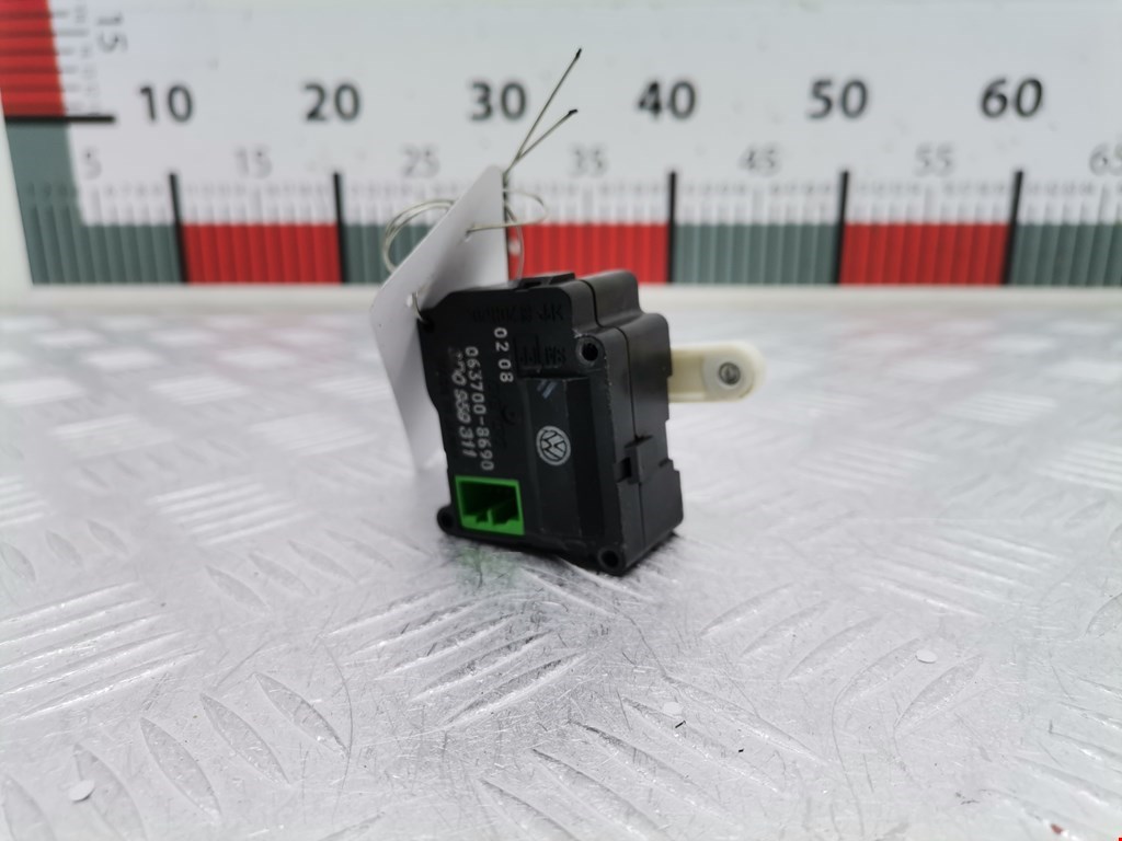 Моторчик заслонки печки VOLKSWAGEN Phaeton 2002-2016