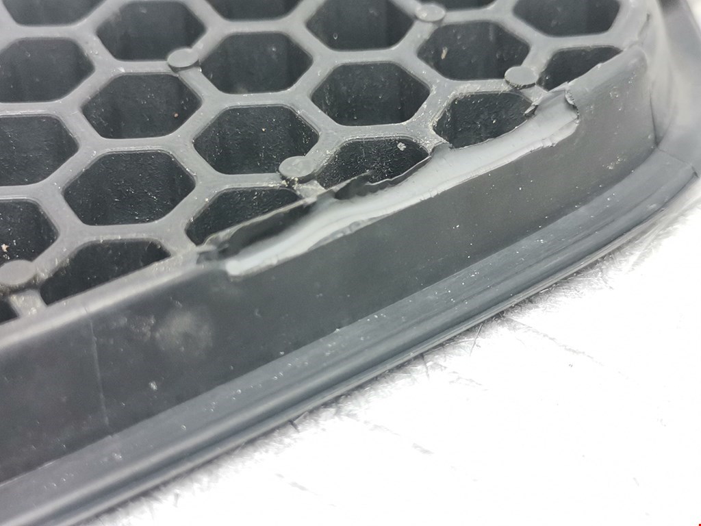 Решетка радиатора RENAULT Scenic I 1996-2003