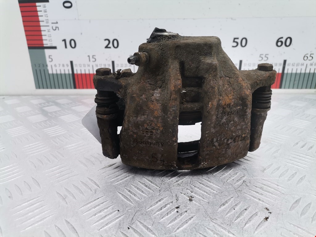 Суппорт передний правый VOLKSWAGEN Passat B3 1988-1993