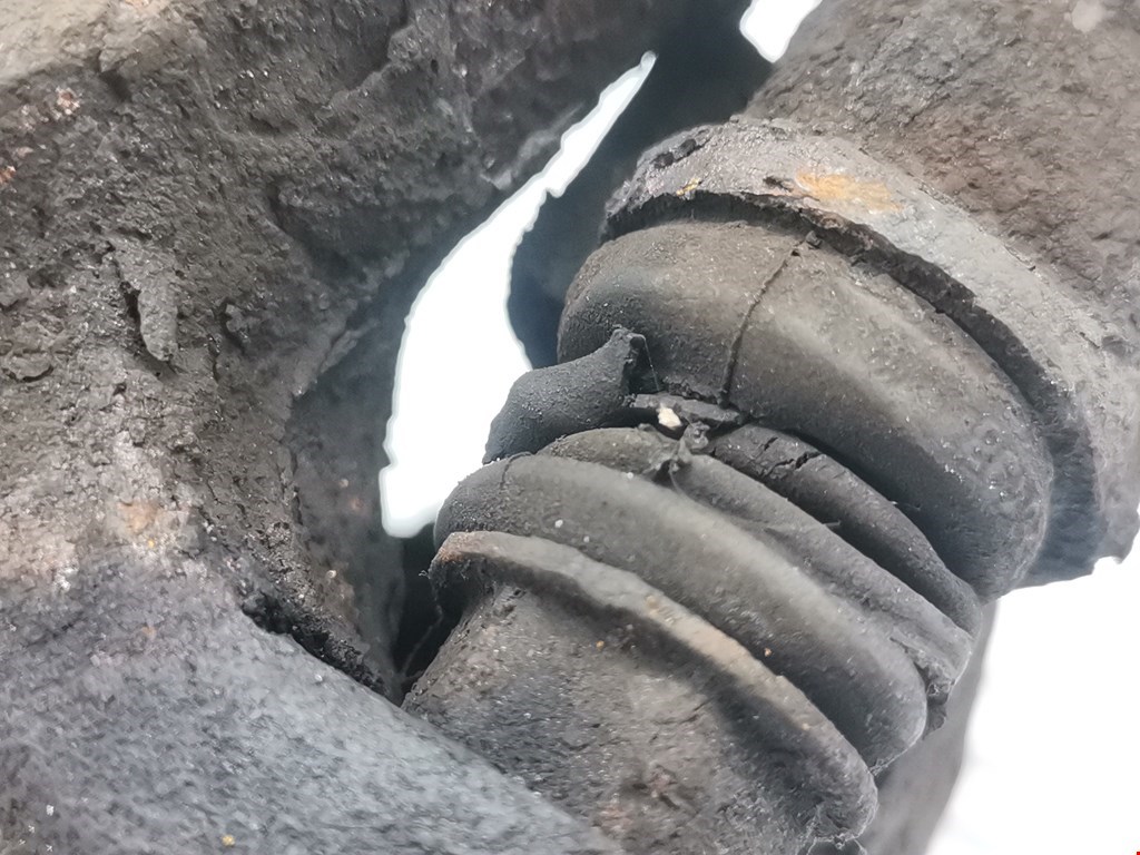 Суппорт передний правый VOLKSWAGEN Passat B3 1988-1993