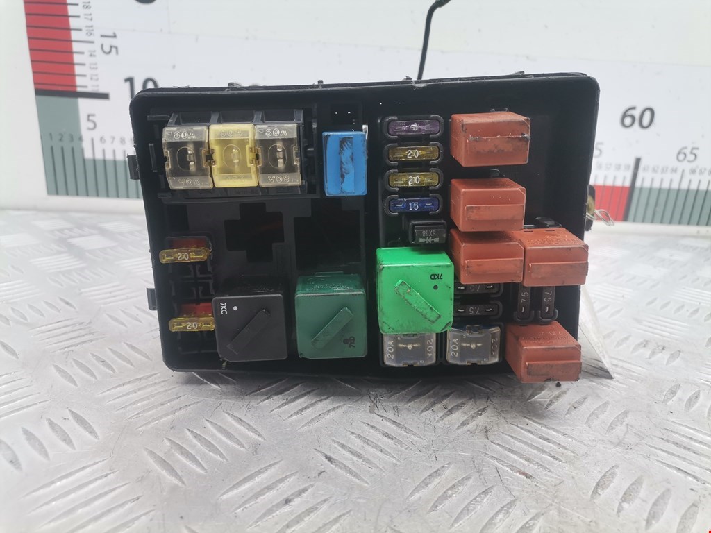 Датчик уровня в бачок омывателя FORD Mondeo II 1996-2000