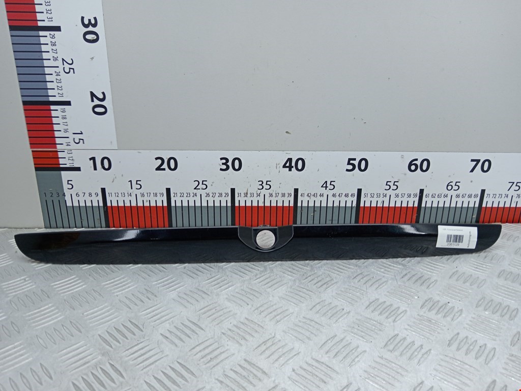 Накладка декоративная (молдинг) крышки (двери) багажника Mitsubishi Carisma (1995-2004)