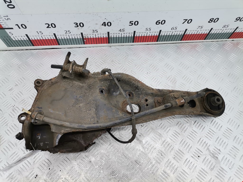 Ступица задняя левая MITSUBISHI Carisma 1995-1999