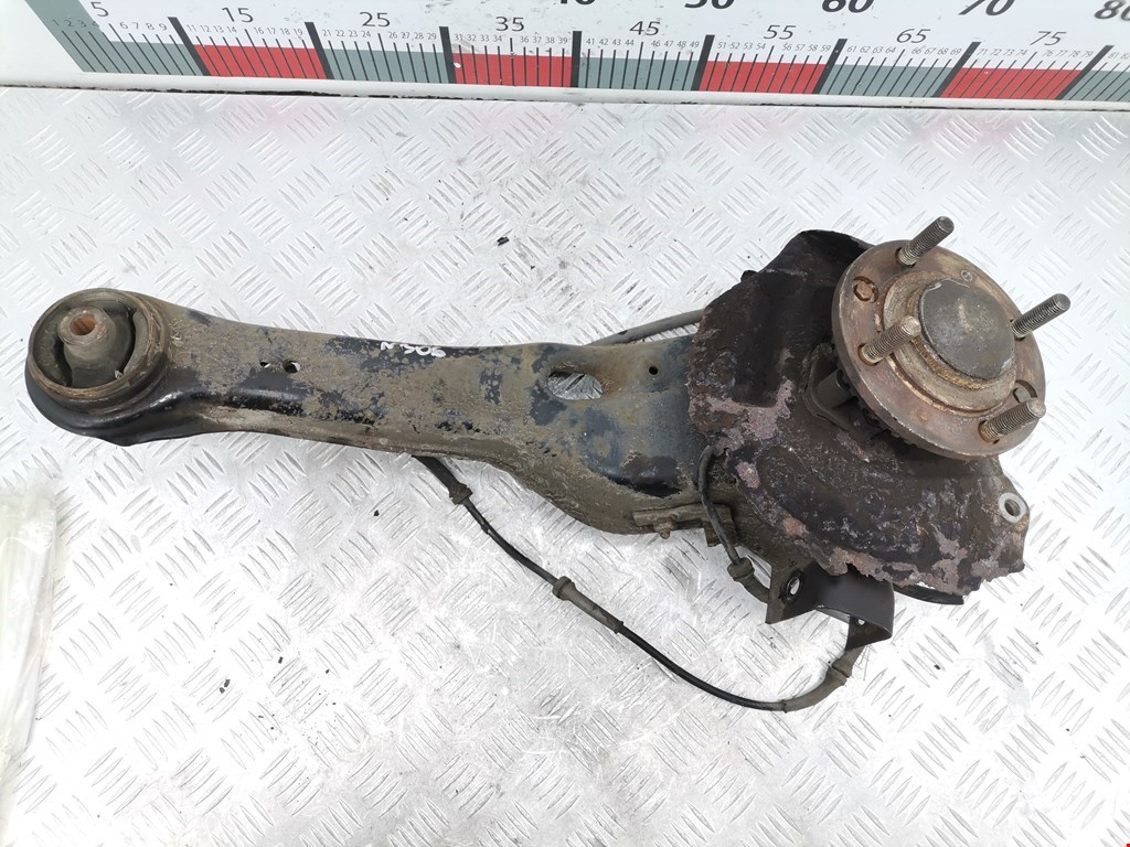 Ступица задняя правая MITSUBISHI Carisma 1995-1999