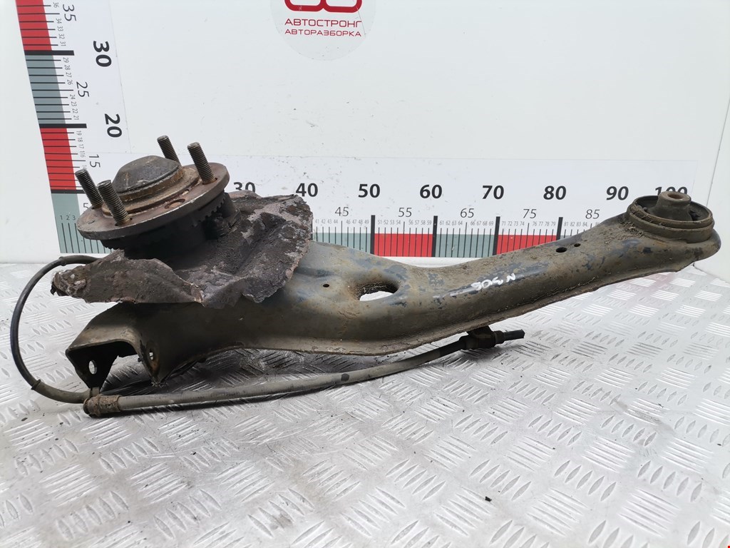 Ступица задняя правая MITSUBISHI Carisma 1995-1999