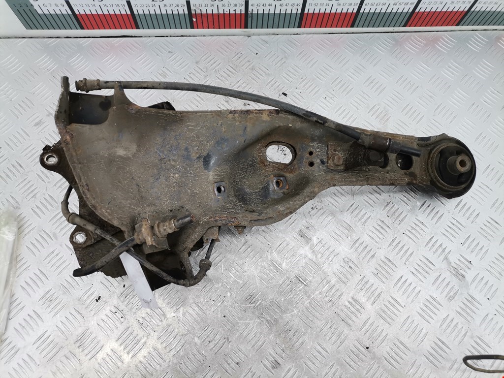 Ступица задняя правая MITSUBISHI Carisma 1995-1999