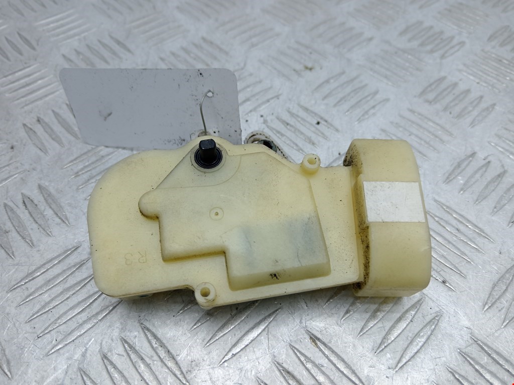 Активатор замка багажника TOYOTA Yaris Verso 1999-2006