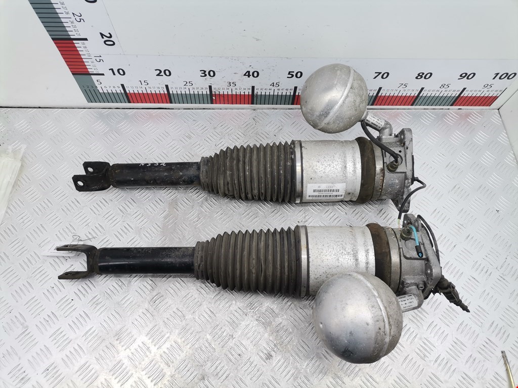 Амортизатор задний левый VOLKSWAGEN Phaeton 2002-2016