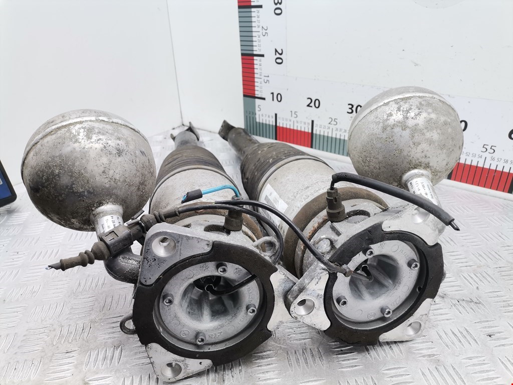 Амортизатор задний левый VOLKSWAGEN Phaeton 2002-2016