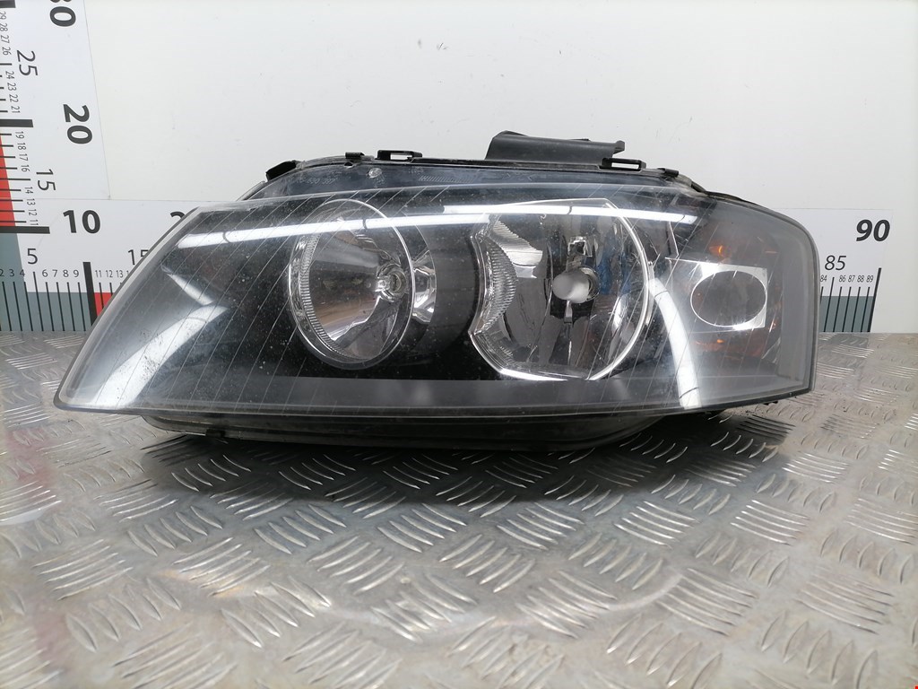 Фара правая AUDI A3 8P 2003-2013