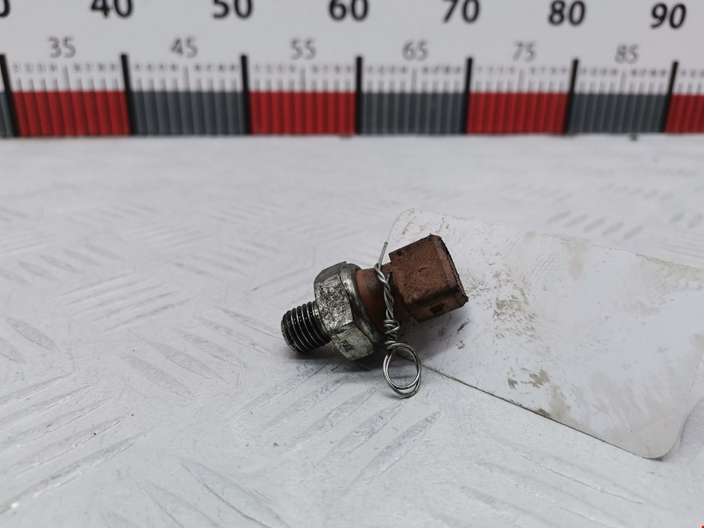 Датчик давления масла BMW 1er E81\E87 2004-2011