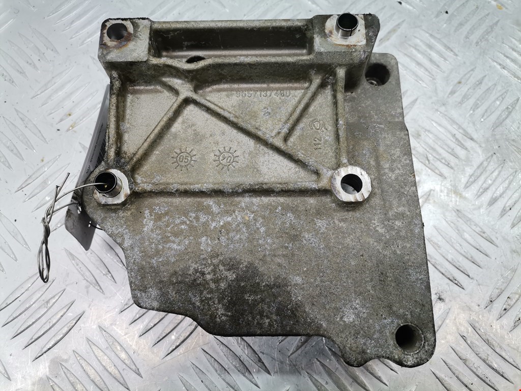 Кронштейн кондиционера PEUGEOT 206 1998-2012