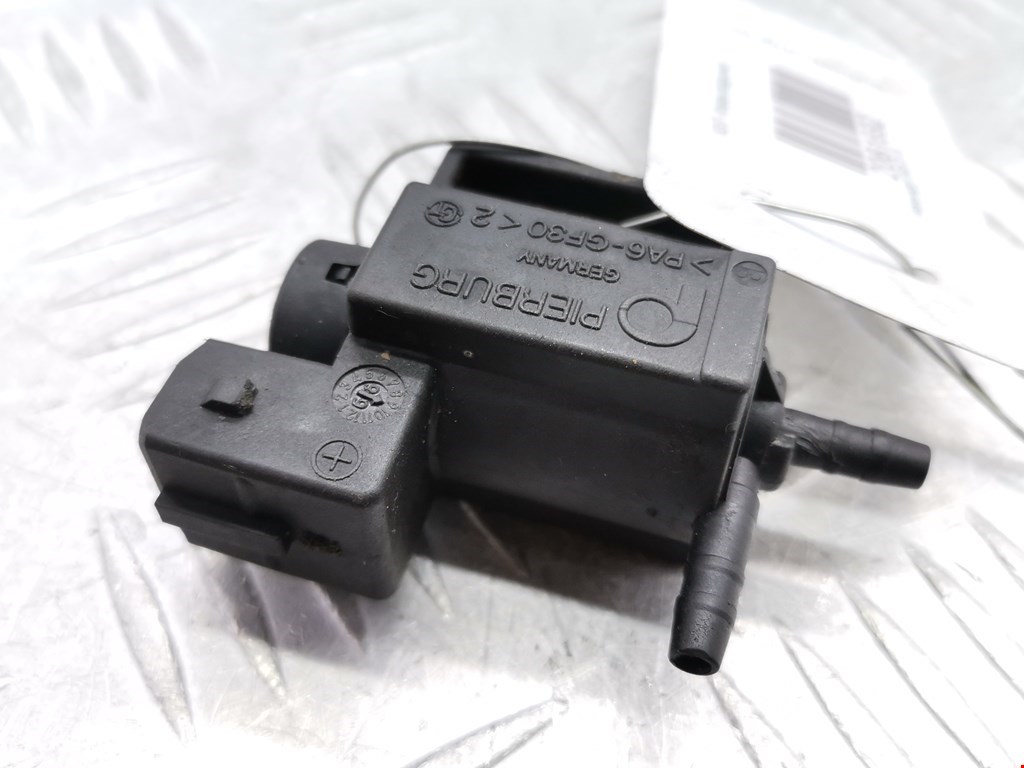 Клапан воздушного фильтра Volkswagen Golf 3 (1991-1999)