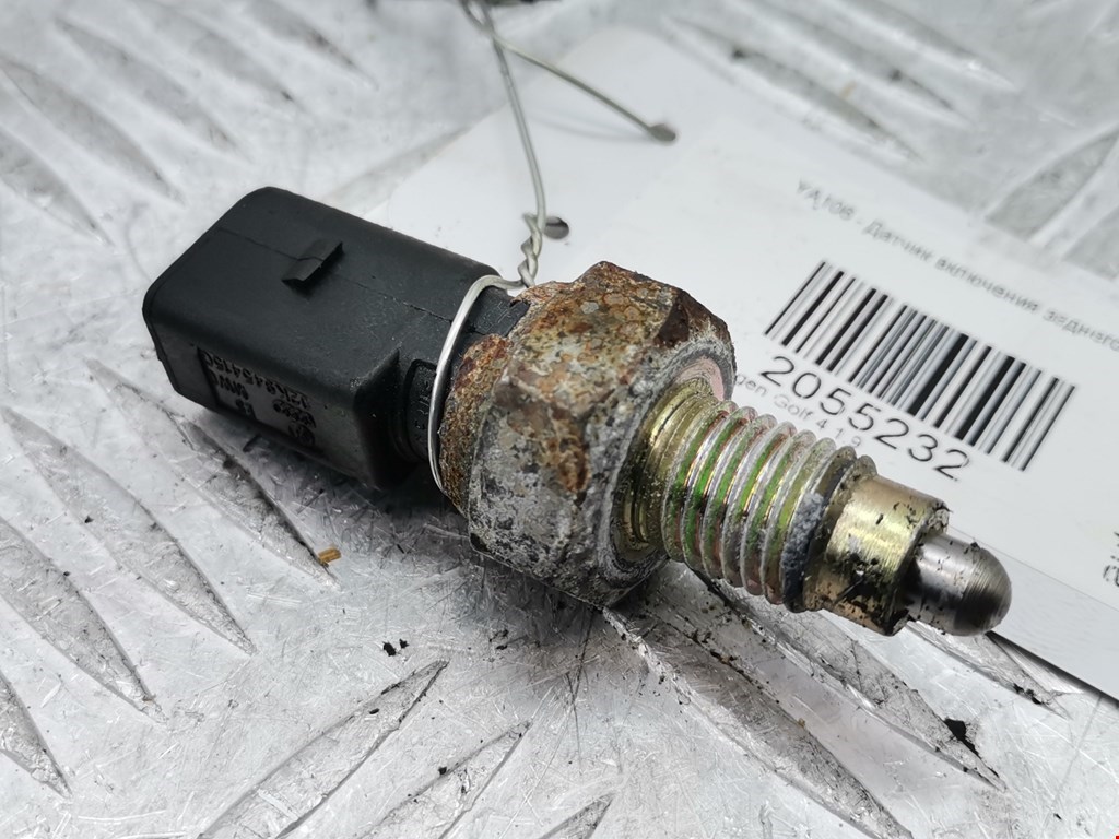 Датчик включения заднего хода VOLKSWAGEN Golf IV 1997-2003