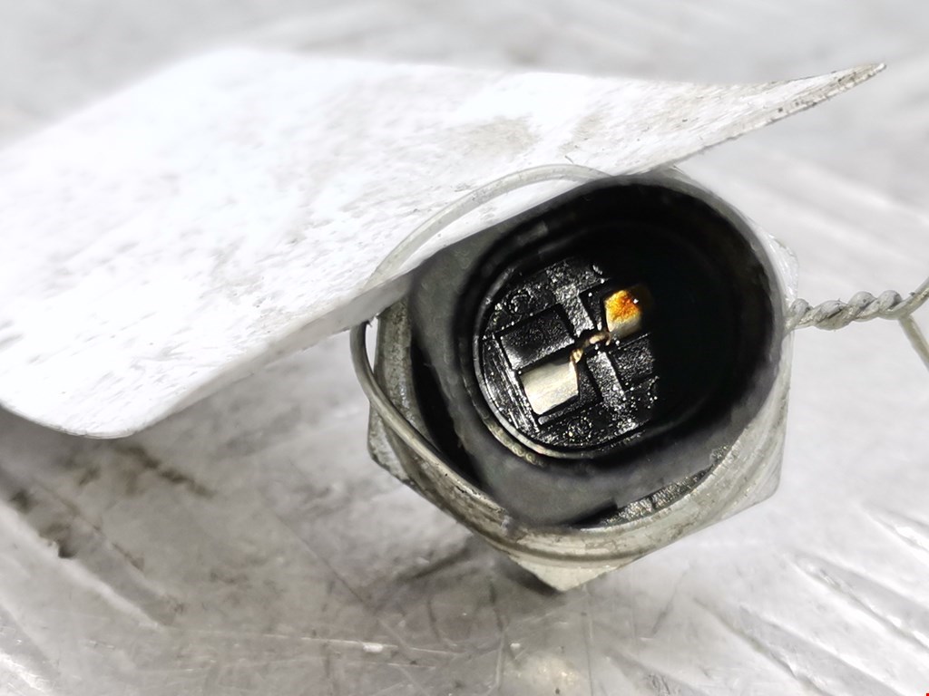 Датчик давления масла VOLKSWAGEN Golf IV 1997-2003