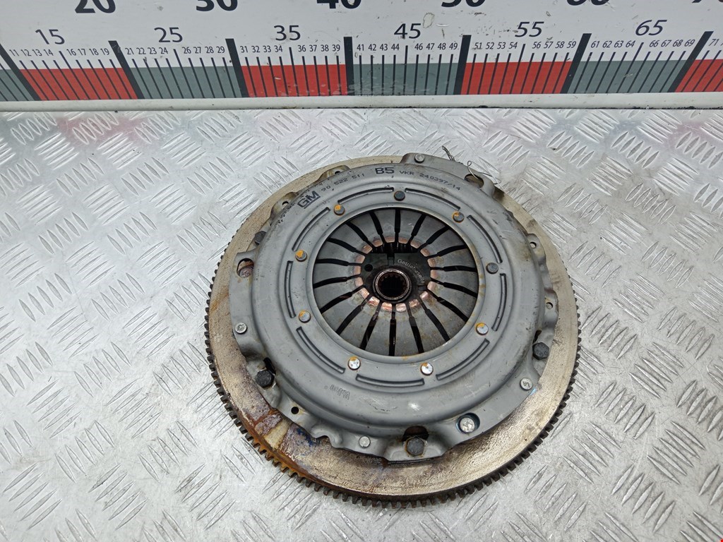 Маховик (демпфер сцепления) OPEL Astra F 1991-2000