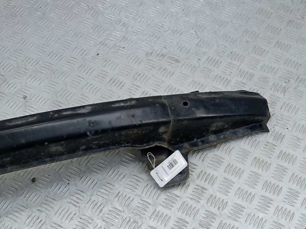 Усилитель переднего бампера (передний) VOLKSWAGEN Golf IV 1997-2003