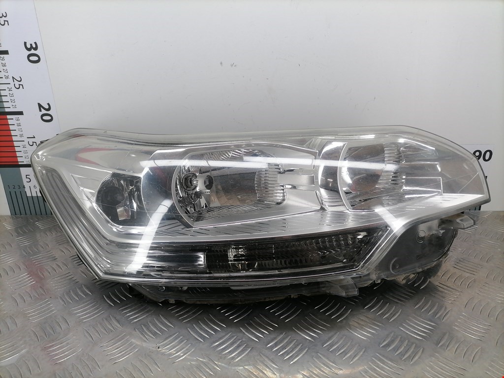 Фара правая CITROEN C5 II 2007-2017