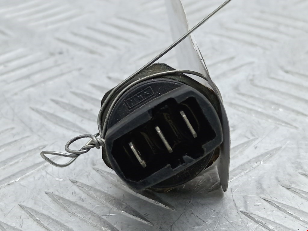 Датчик температуры (охлаждающей жидкости) AUDI A4 B5 1995-2001