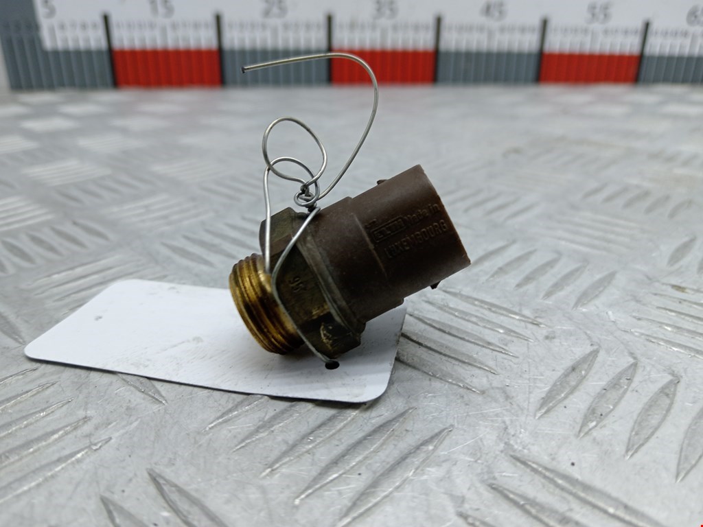 Датчик температуры (охлаждающей жидкости) VOLKSWAGEN Polo III 1994-2001