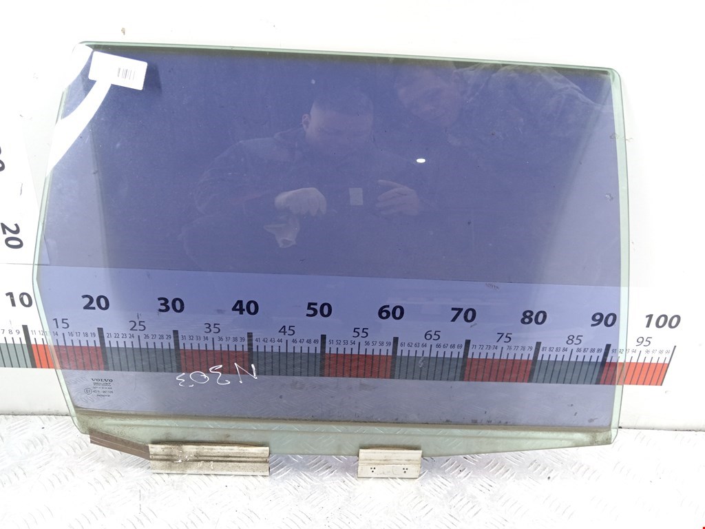 Стекло двери задней правой Volvo S70_V70 1 (1997-2000)