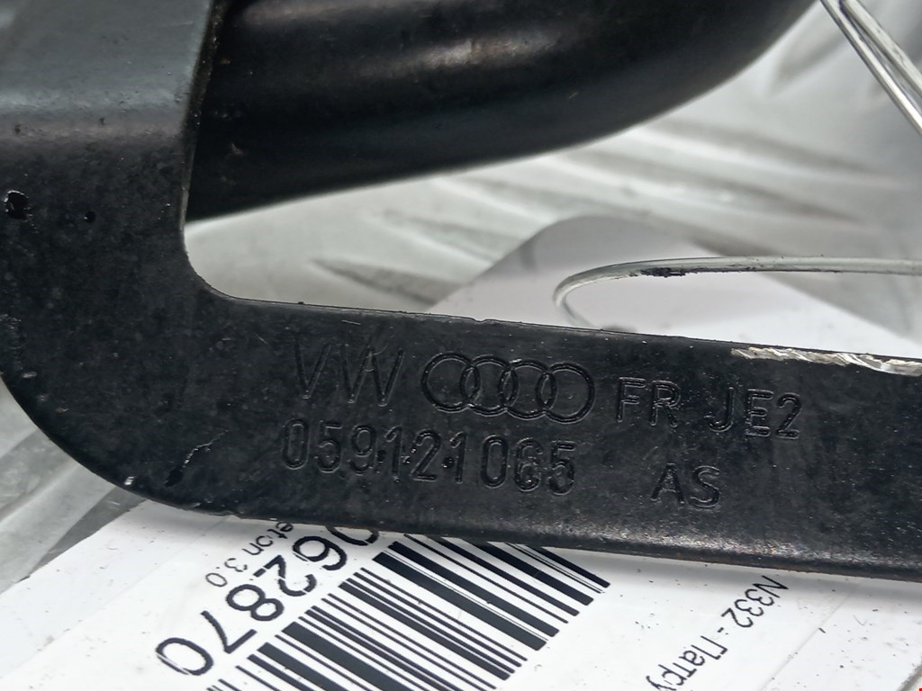 Патрубок VOLKSWAGEN Phaeton 2002-2016