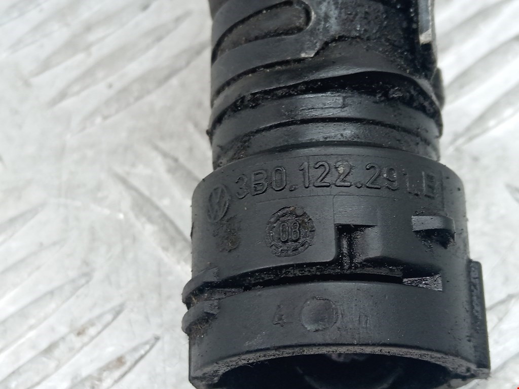 Патрубок VOLKSWAGEN Phaeton 2002-2016