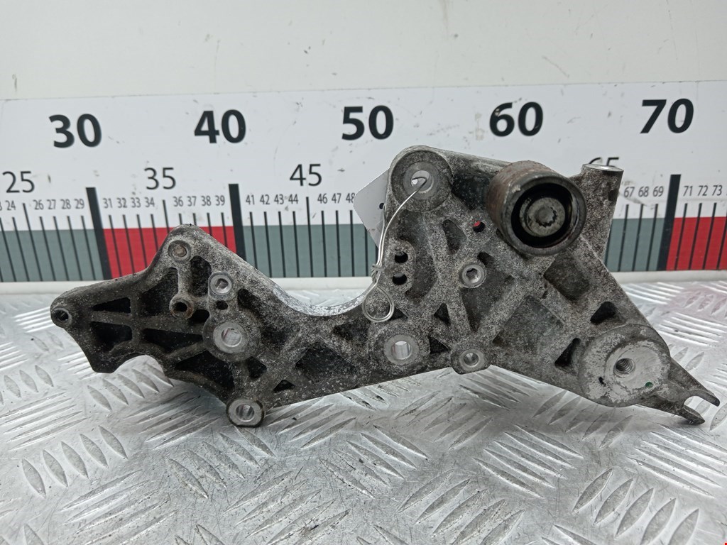 Кронштейн ТНВД VOLKSWAGEN Phaeton 2002-2016