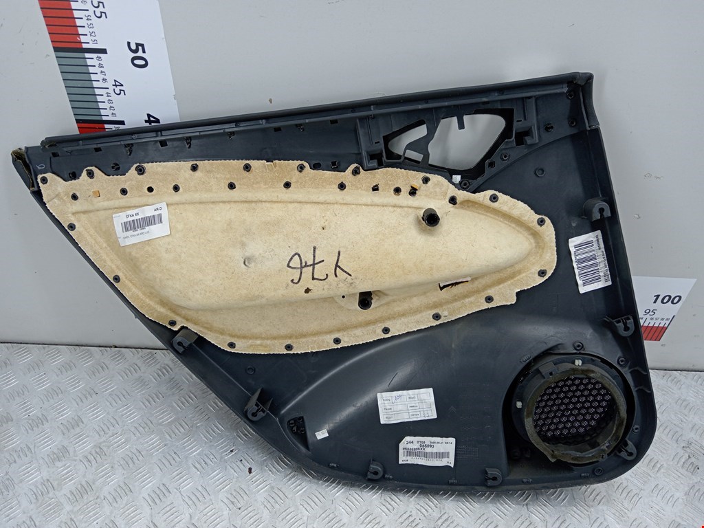 Обшивка двери задняя правая CITROEN C5 I 2001-2008