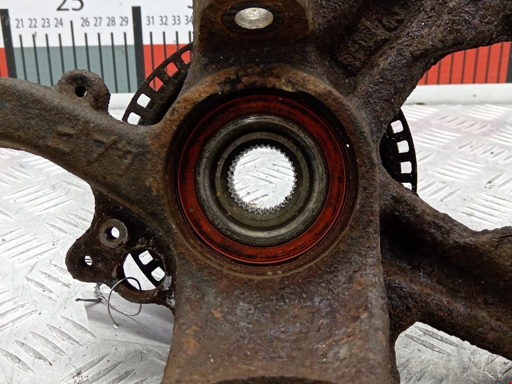 Ступица передняя правая VOLKSWAGEN Golf IV 1997-2003