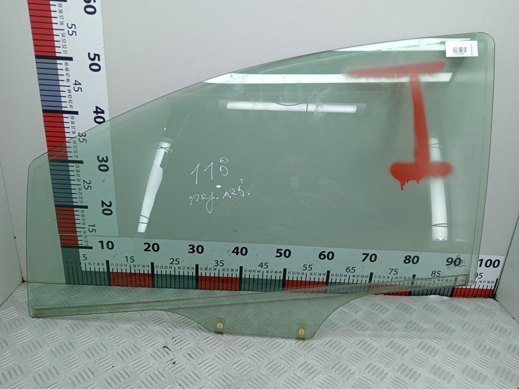 Стекло двери передней левой Peugeot 307 (2001-2008)