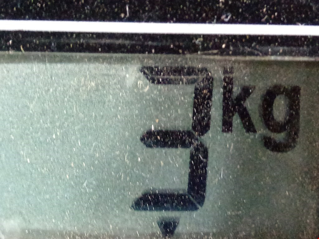 Стекло двери переднее левое PEUGEOT 307 2001-2008