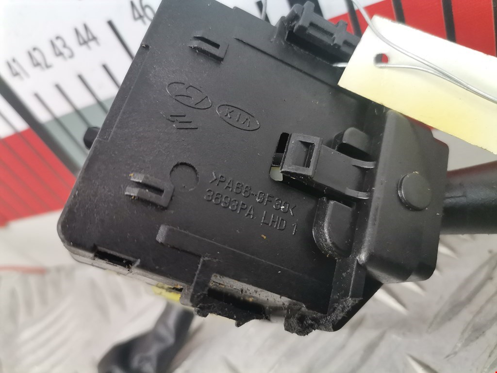 Переключатель стеклоочистителя HYUNDAI i30 2007-2012