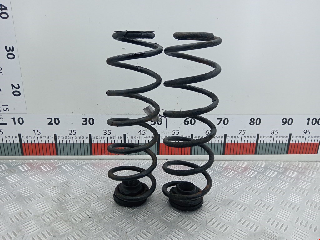 Пружина задняя левая/правая VOLKSWAGEN Golf IV 1997-2003