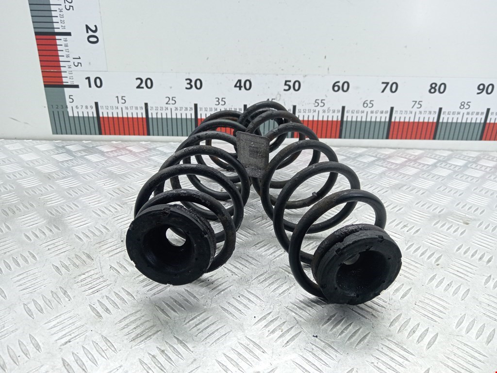 Пружина задняя левая/правая VOLKSWAGEN Golf IV 1997-2003