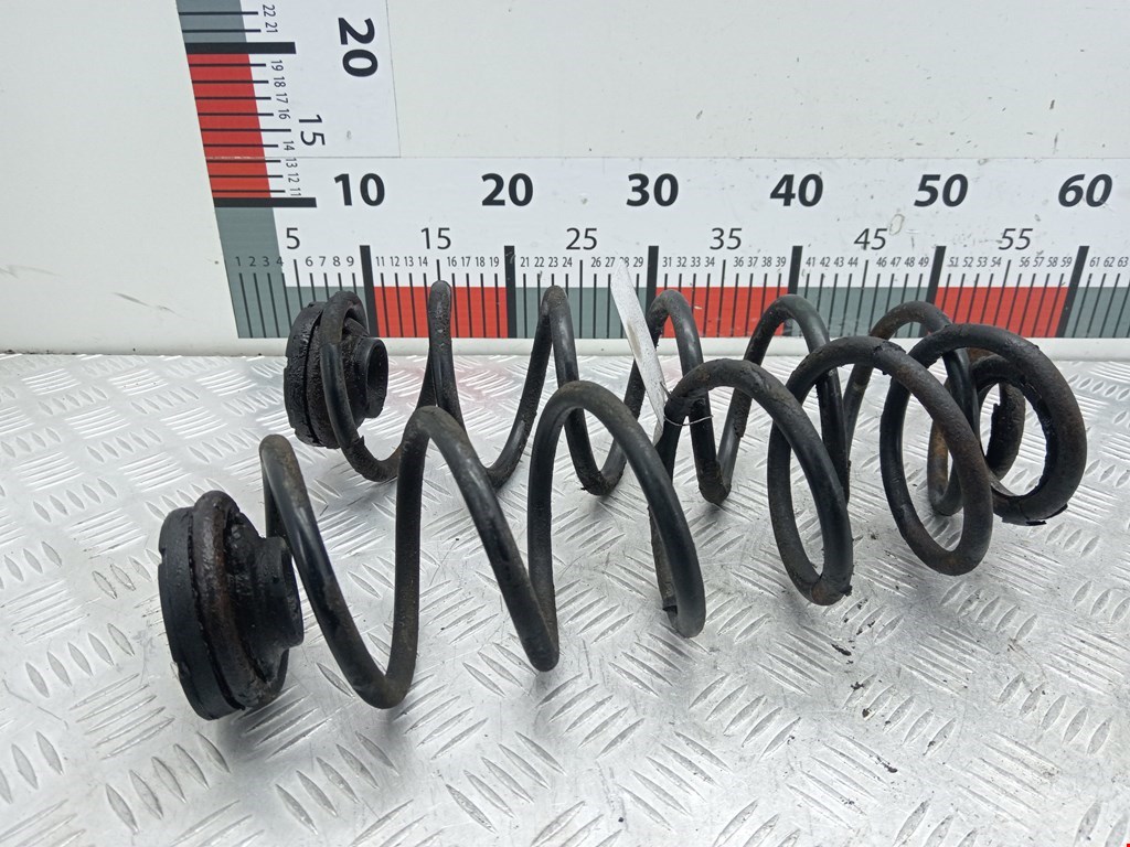 Пружина задняя левая/правая VOLKSWAGEN Golf IV 1997-2003